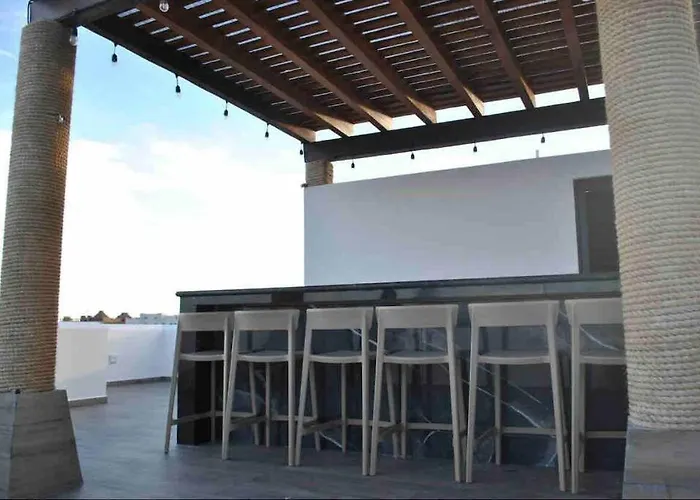 Casa Moderna De 4 Pisos Con Rooftop Vista Al Mar